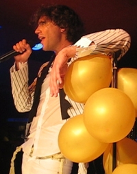 Mika - by www.mikafanclub.de Mika - by www.mikafanclub.de